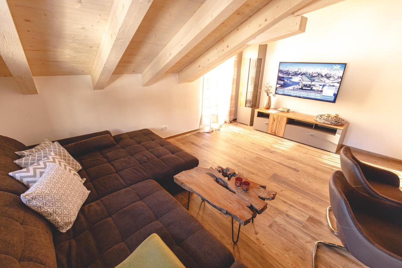 Appartement Die Gipfelresidenz Maria Alm am Steinernen Meer Esterno foto